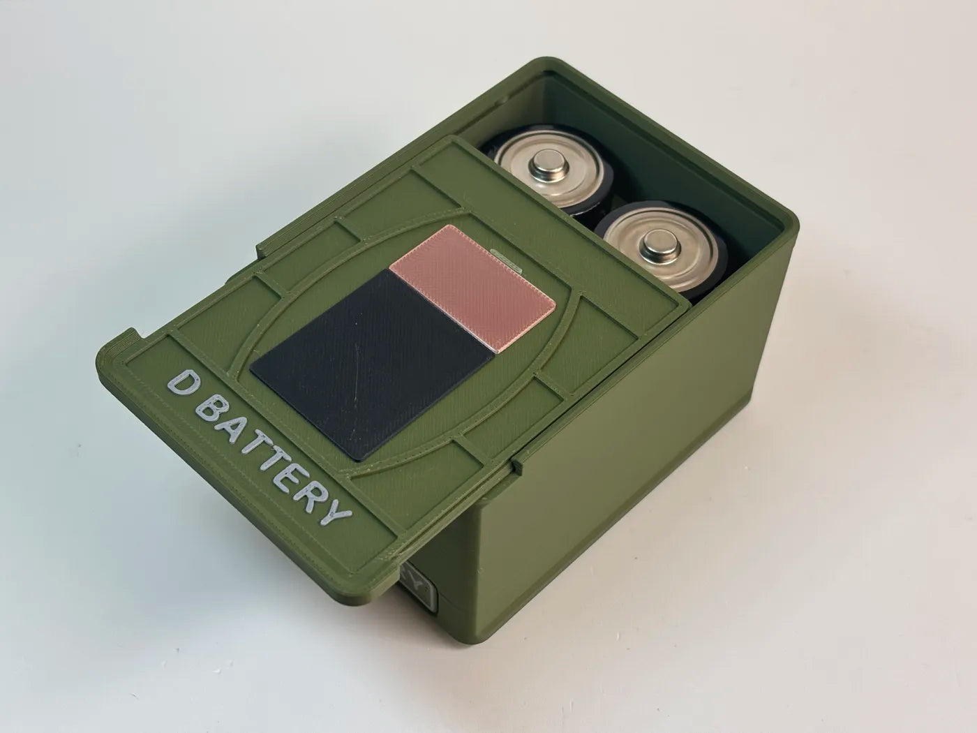 Battery Box - D Cell - 5 Count - Stackable - 3D printed by Mythical Makers 3D