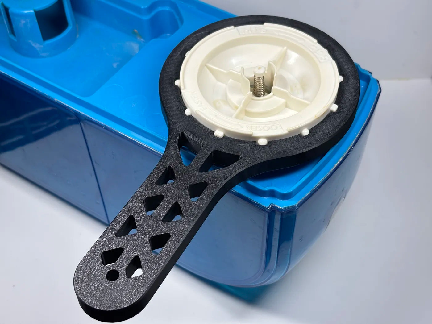 Humidifier Cap Cartridge Spanner Wrench - 3D printed by Mythical Makers 3D